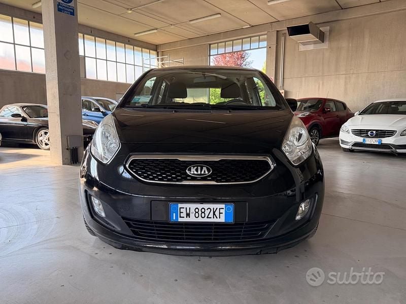 Usata Kia Venga Active 90 CV (66 kW) 2014 Nero Utilitaria