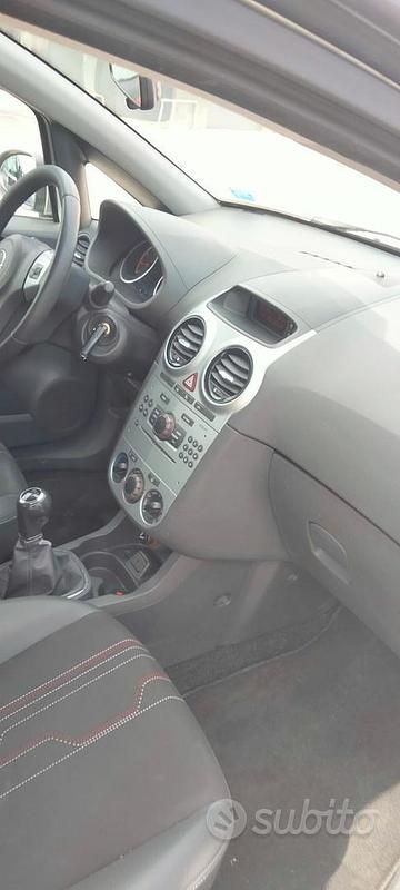 Usata Opel Corsa 2012 Grigio Utilitaria