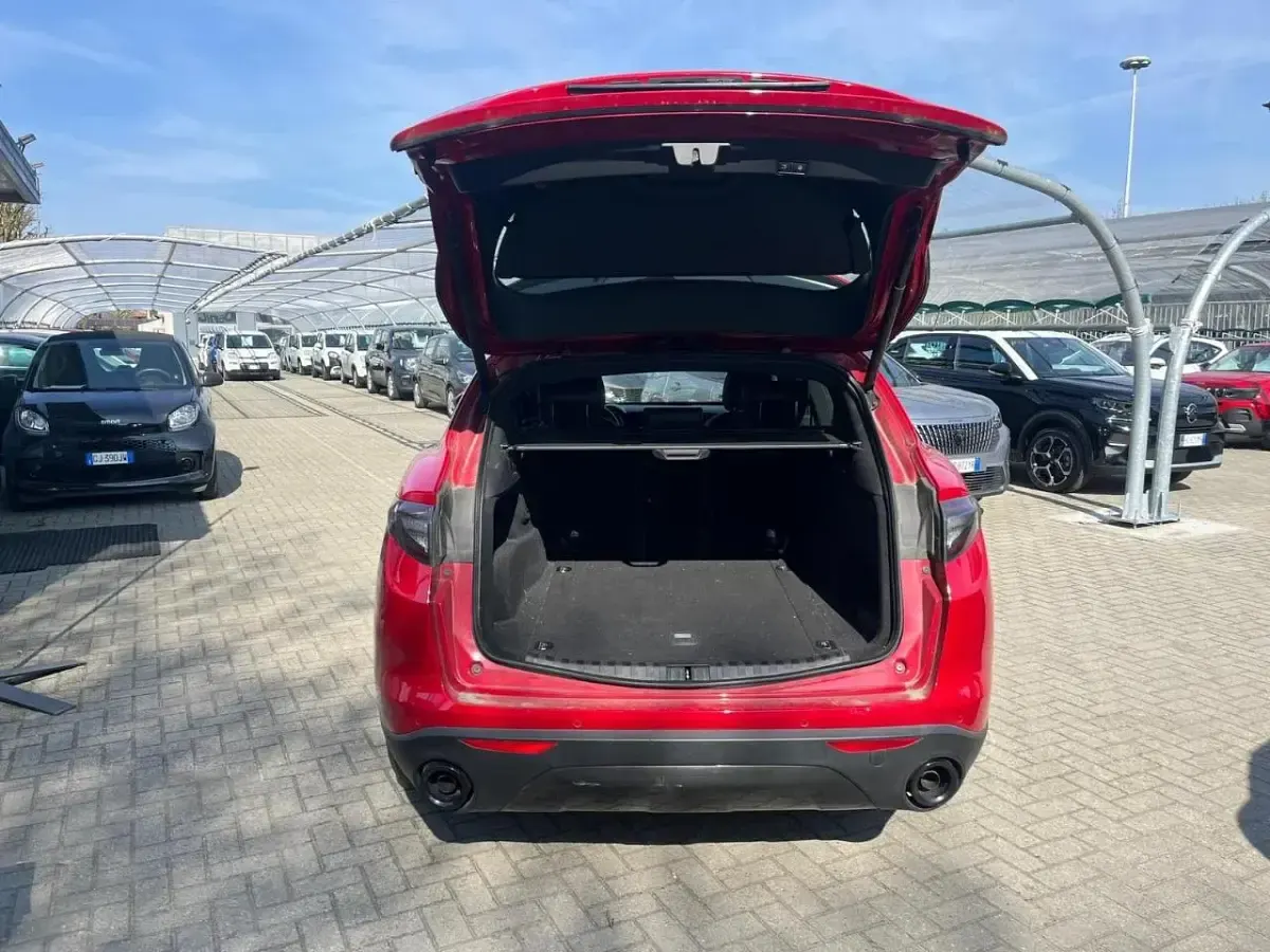 Usata Alfa Romeo Stelvio Sprint 210 CV (154 kW) 2023 Rosso SUV