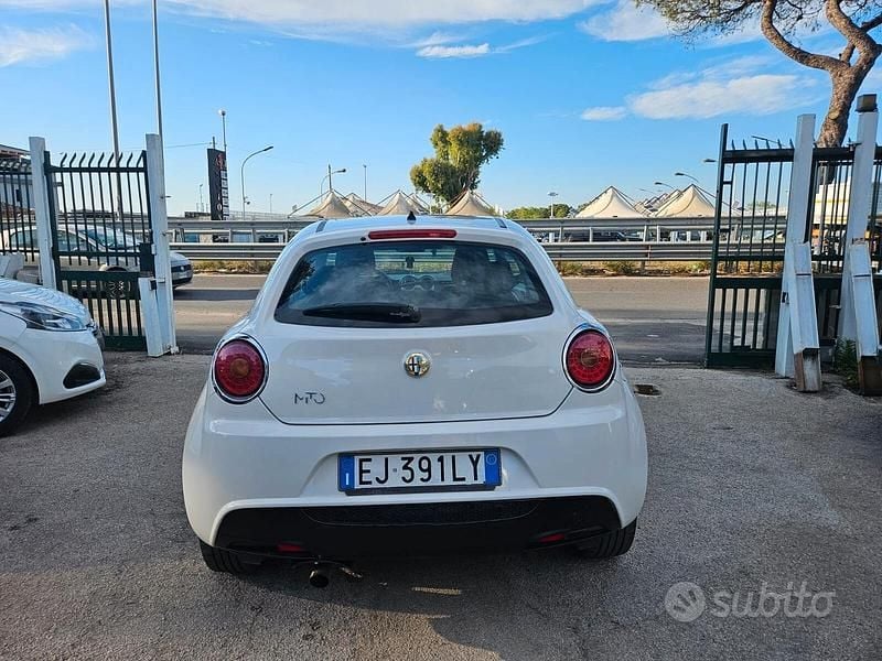 Usata Alfa Romeo MiTo Distinctive 95 CV (69 kW) 2011 Bianco Utilitaria
