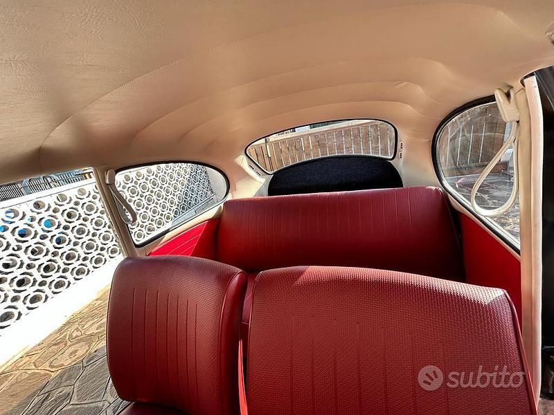 Usata VW Beetle 2022 Nero Utilitaria