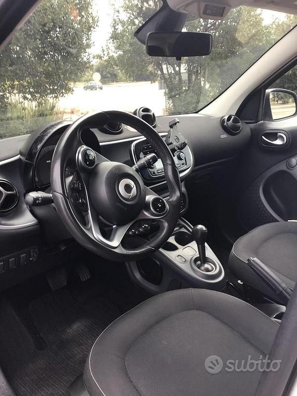 Usata Smart ForFour Passion 2017 Utilitaria