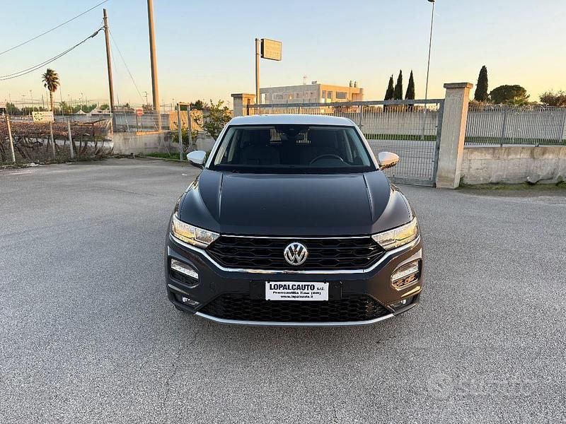 Grigio Usata 2018 VW T-Roc Style SUV | 15.500 € (Buon prezzo) - Immagine 1/4