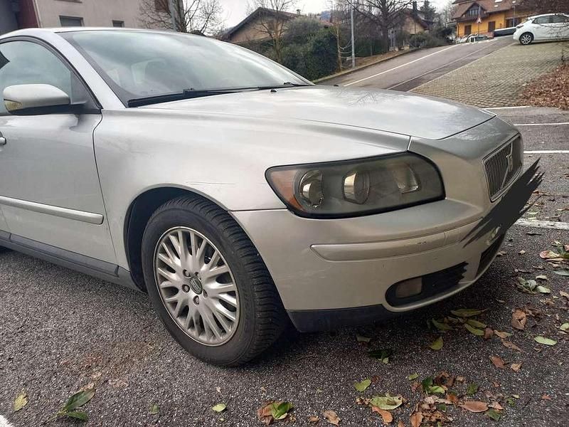 Usata Volvo V50 Momentum 136 CV (100 kW) 2004 Argento Station wagon