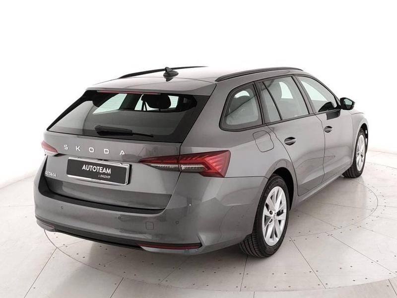 Usata Skoda Octavia Executive 150 CV (110 kW) 2024 Grigio Station wagon