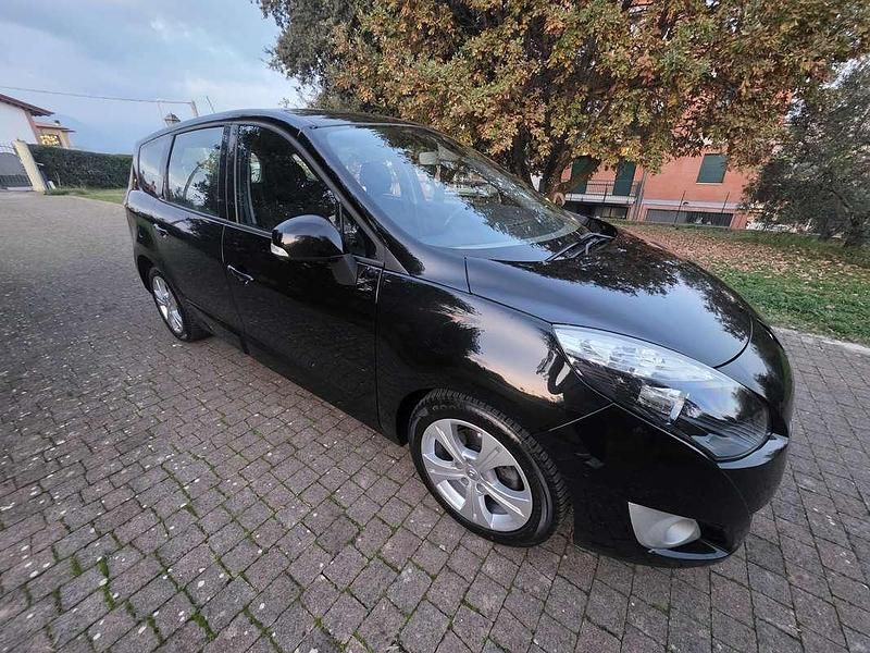 Usata Renault Scénic III Dynamique 110 CV (80 kW) 2011 Nero Monovolume