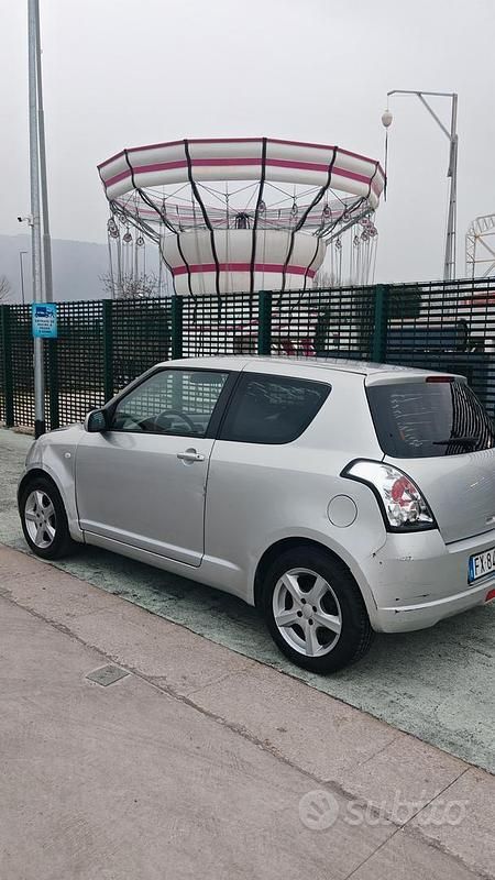 Usata Suzuki Swift 2006 Grigio Utilitaria