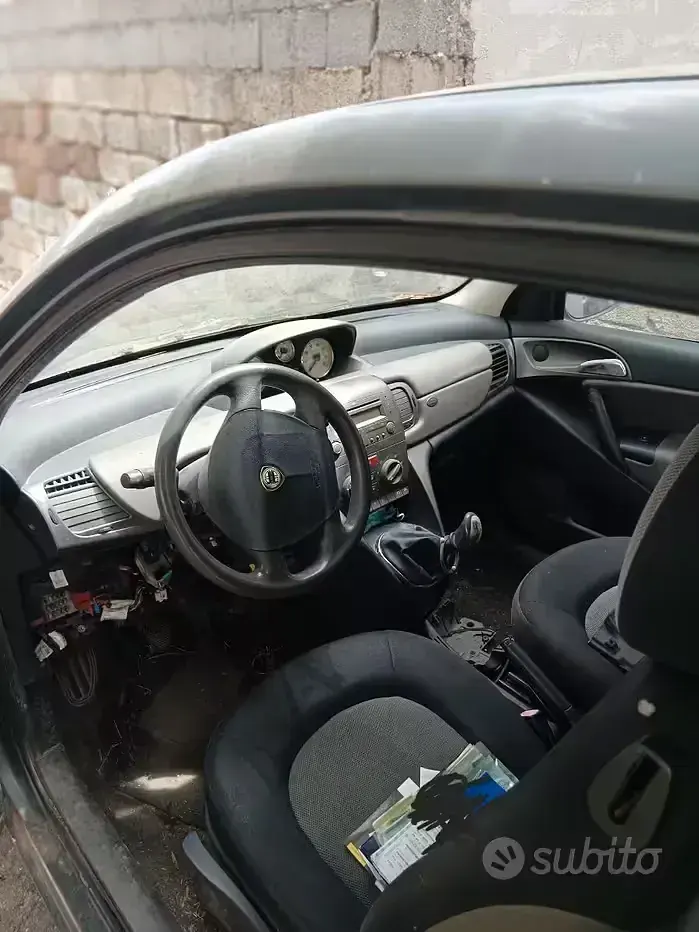 Usata Lancia Ypsilon 2004 Utilitaria