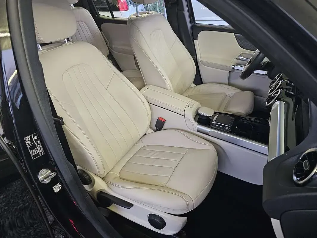 Usata Mercedes GLB200 150 CV (110 kW) 2022 Nero SUV