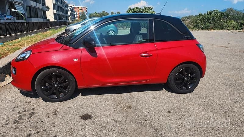 Rosso Usata 2017 Opel Adam Due volumi | 6500 € (Ottimo prezzo) - Immagine 1/4