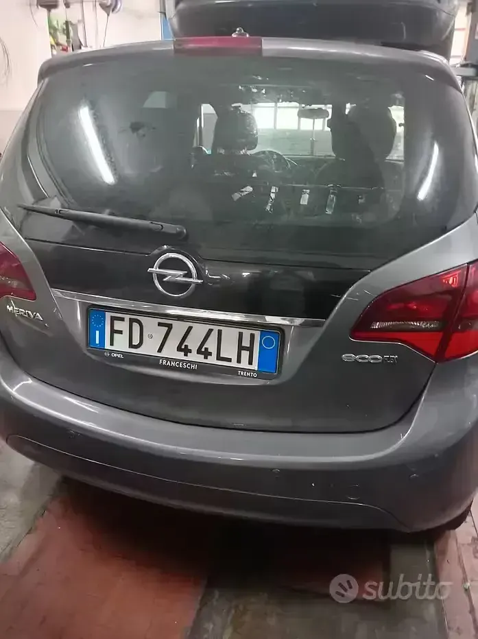 Usata Opel Meriva 120 CV (88 kW) 2016 Nero Monovolume