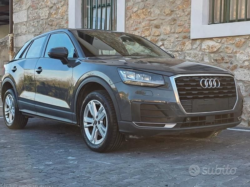 Usata Audi Q2 Business 116 CV (85 kW) 2018 Grigio SUV