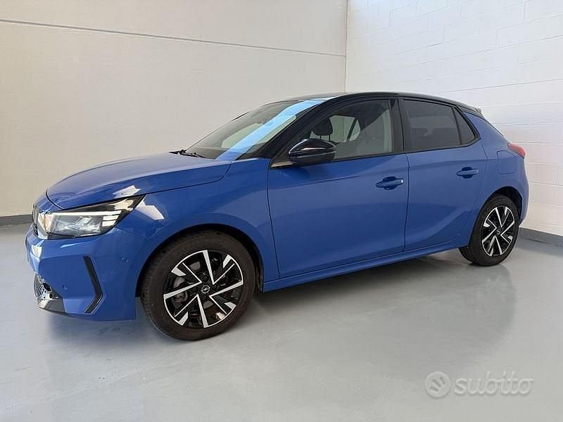 Usata Opel Corsa 101 CV (74 kW) 2024 Bianco Berlina