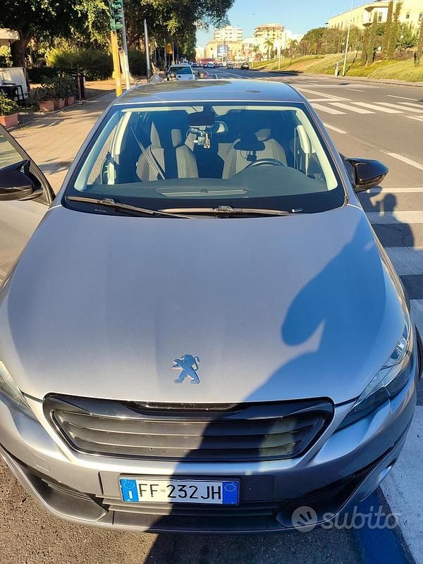 Usata 2017 Peugeot 308 Tre volumi | 8700 € (Ottimo prezzo) - Immagine 1/4