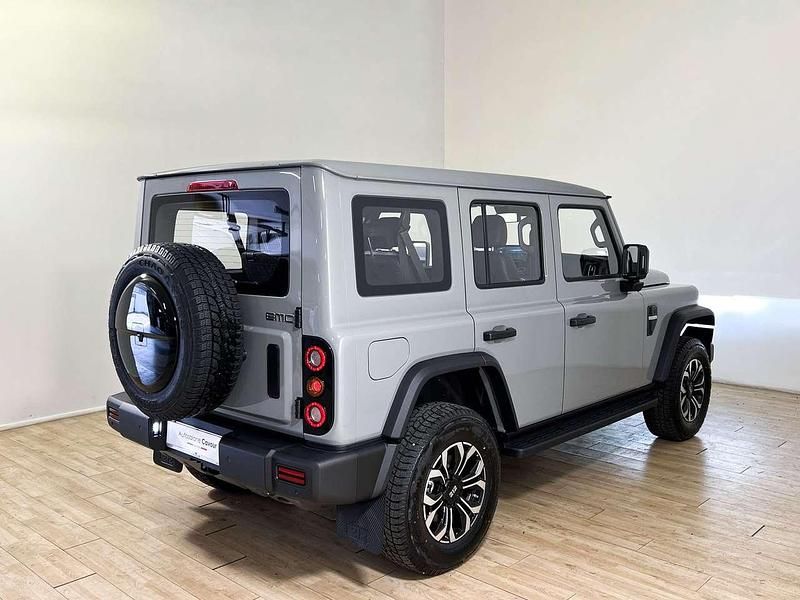 Nuova EMC 212 217 CV (159 kW) 2026 Grigio SUV
