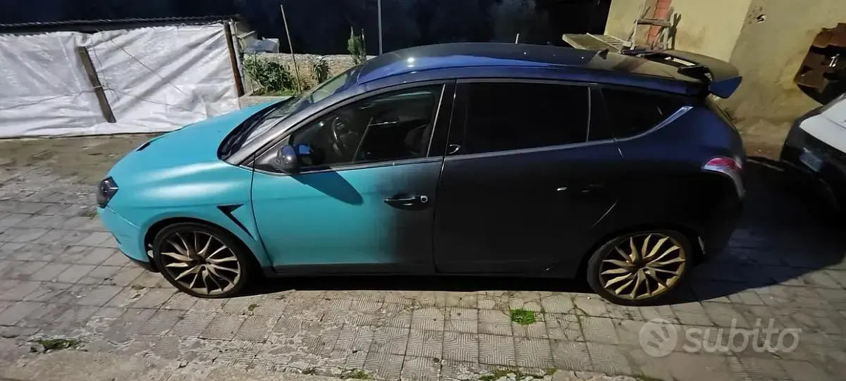 Usata Lancia Delta 120 CV (88 kW) 2010 Utilitaria