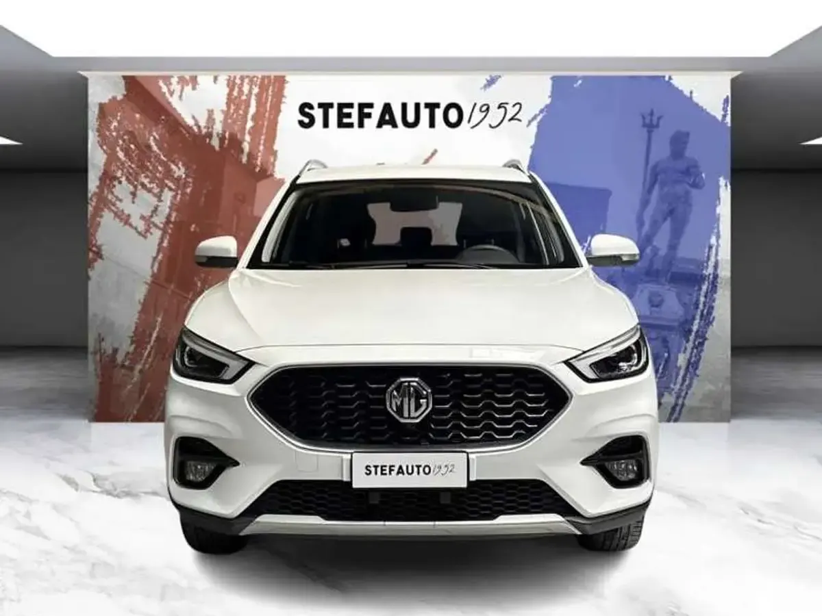 Usata MG ZS Luxury 106 CV (77 kW) 2024 Bianco SUV