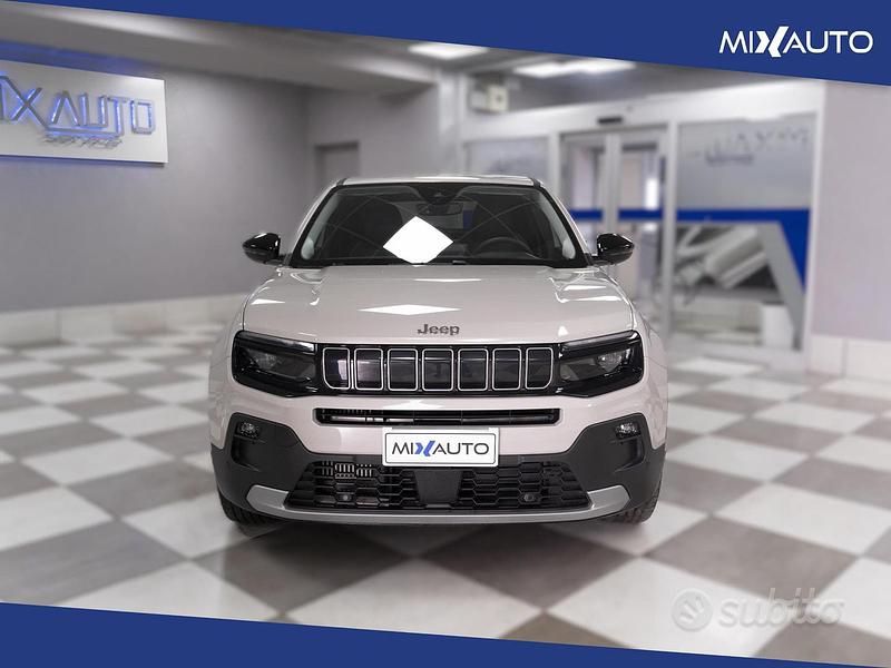 Usata Jeep Avenger Summit 101 CV (74 kW) 2025 Grigio SUV