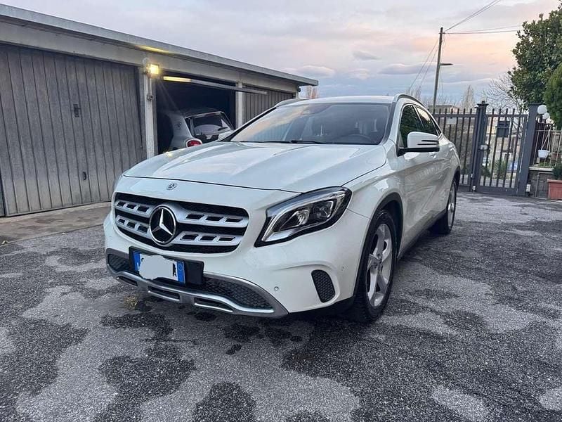 Usata 2017 Mercedes GLA180 SUV | 13.900 € (Ottimo prezzo) - Immagine 1/4
