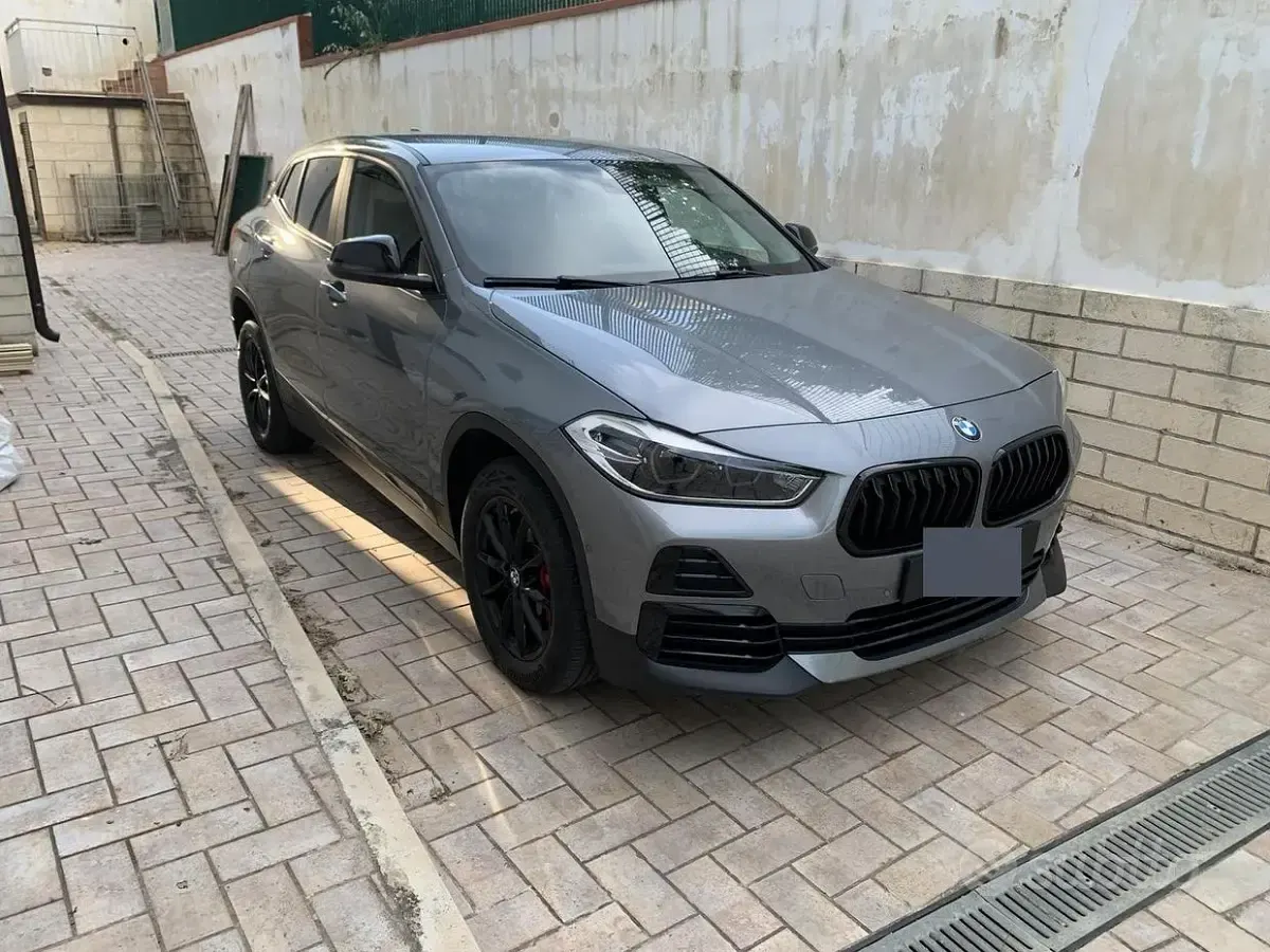 Usata BMW X2 Advantage 116 CV (85 kW) 2023 Grigio SUV