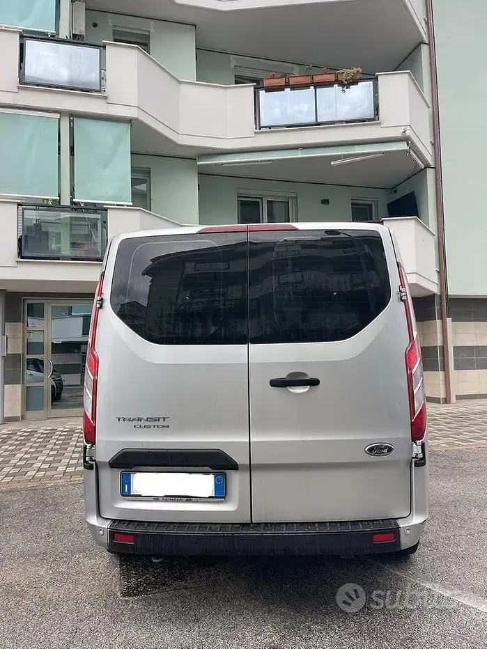 Usata Ford Transit Custom 131 CV (96 kW) 2021 Grigio Monovolume