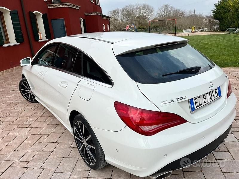 Usata Mercedes CLA200 135 CV (99 kW) 2017 Bianco Station wagon