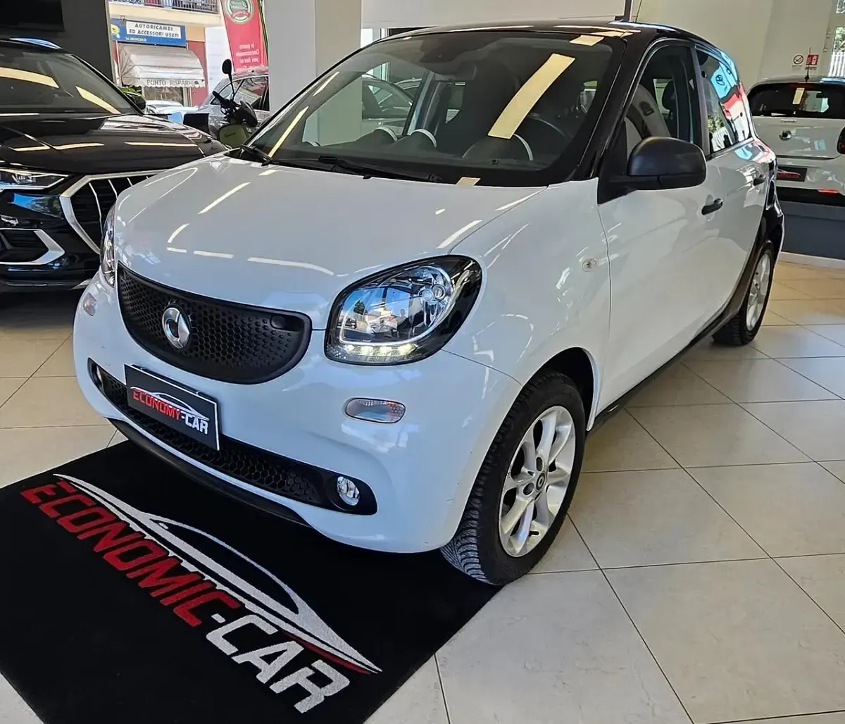 Usata Smart ForFour 70 CV (51 kW) 2017 Bianco Utilitaria