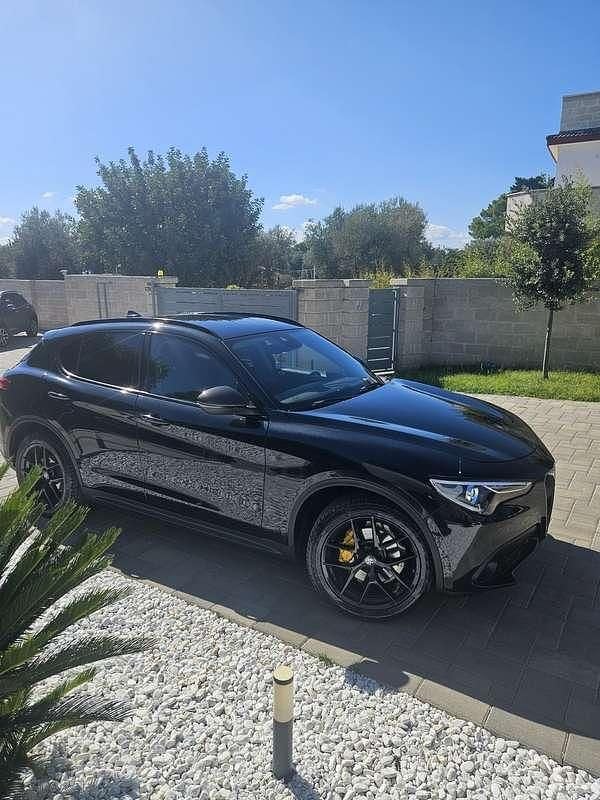 Nero Usata 2020 Alfa Romeo Stelvio Tech Edition SUV | 23.900 € (Super prezzo) - Immagine 1/4