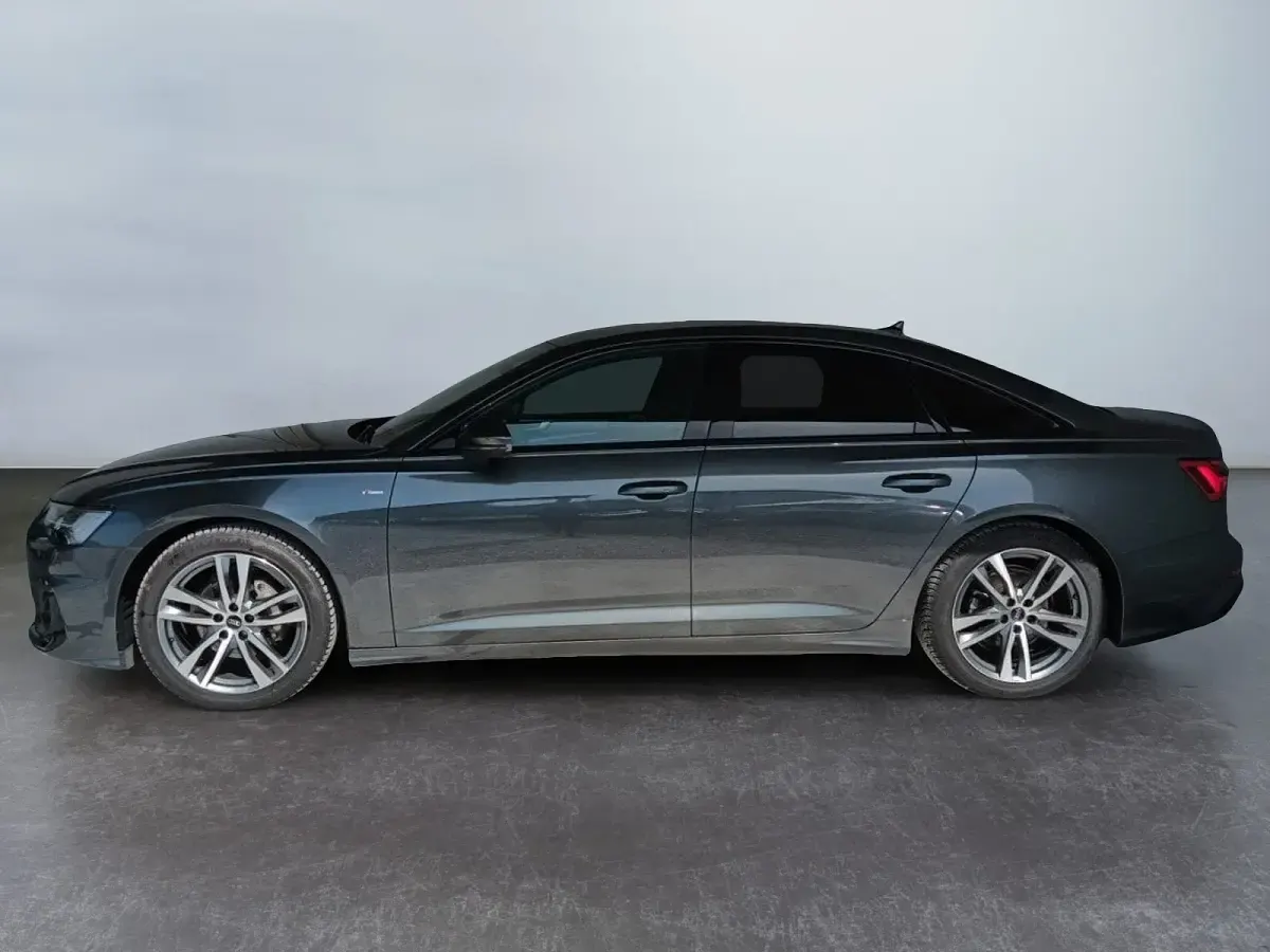 Usata Audi A6 S-Line 204 CV (150 kW) 2025 Grigio Berlina