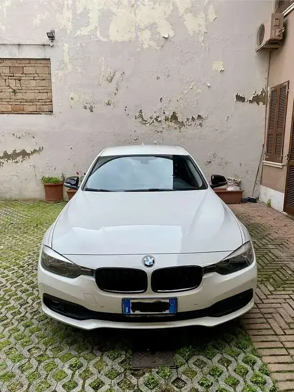 Begagnad BMW 318 Advantage 150 HK (110 kW) 2016 Kombi