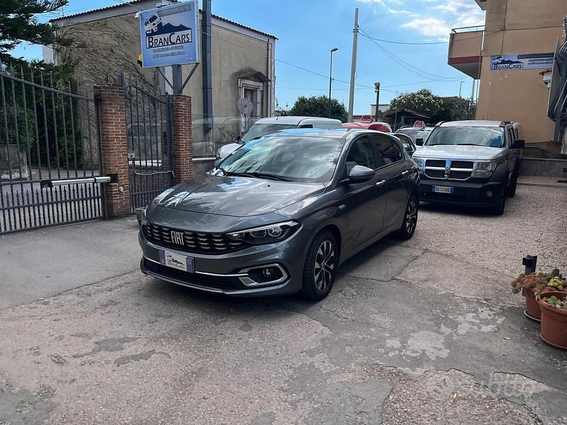 Grigio Usata 2023 Fiat Tipo Cross Tre volumi | 16.990 € (Ottimo prezzo) - Immagine 1/4
