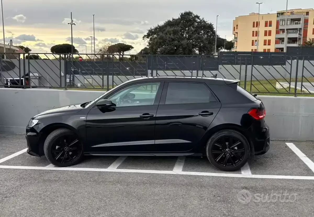 Usata Audi A1 S-Line 150 CV (110 kW) 2023 Nero SUV