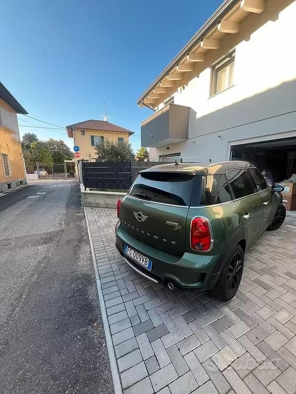 Usata Mini Cooper Countryman 143 CV (105 kW) 2016 Verde SUV