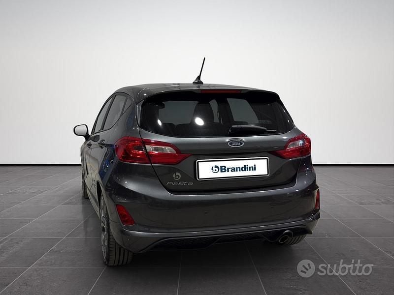Usata Ford Fiesta ST-Line 101 CV (74 kW) 2018 Grigio Utilitaria
