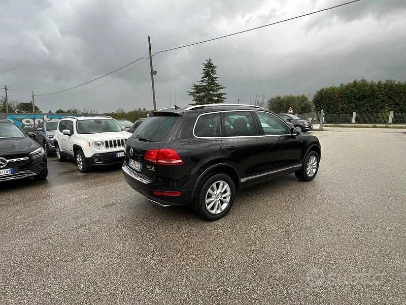 Usata VW Touareg 239 CV (175 kW) 2010 Nero SUV