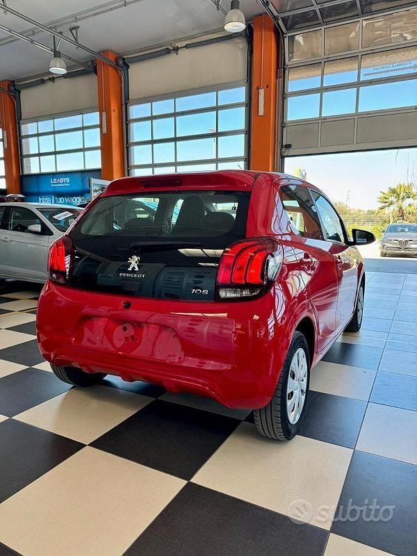 Usata Peugeot 108 Active 72 CV (52 kW) 2020 Rosso Berlina