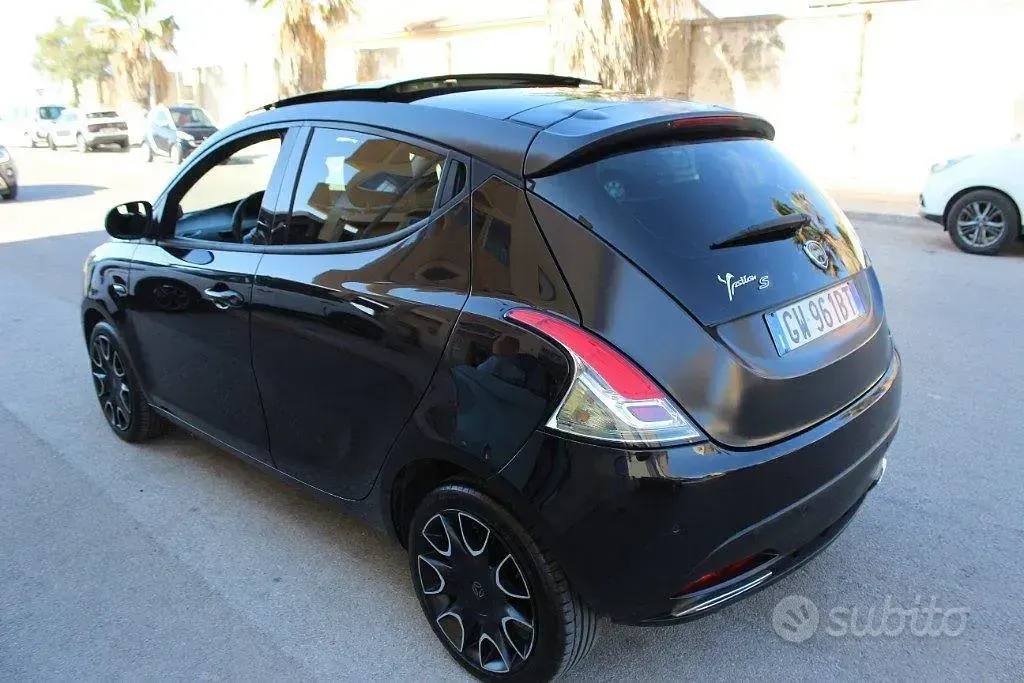 Usata Lancia Ypsilon S 95 CV (69 kW) 2014 Nero Utilitaria