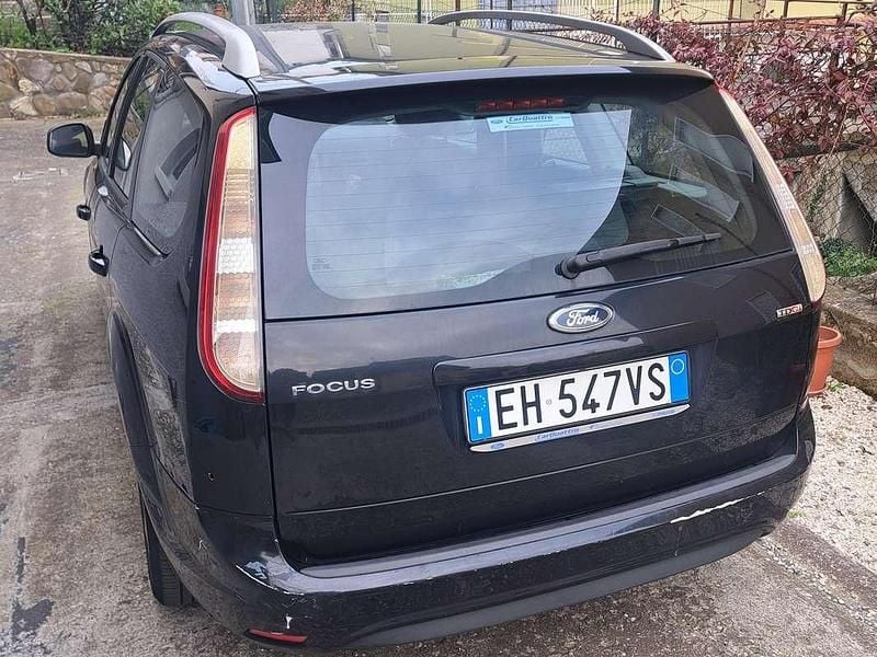 Usata Ford Focus Style 109 CV (80 kW) 2011 Nero Station wagon