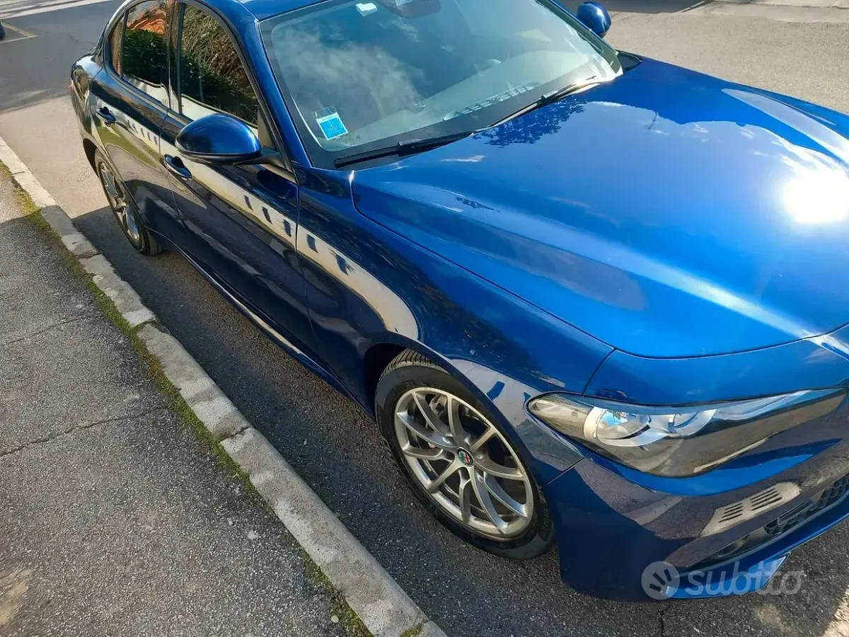 Usata Alfa Romeo Giulia 2017 Blu Berlina
