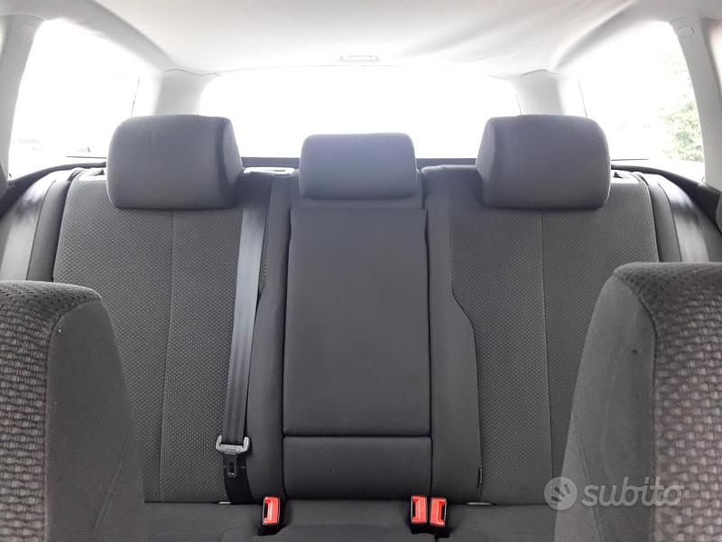 Usata VW Passat 140 CV (102 kW) 2006 Grigio Station wagon