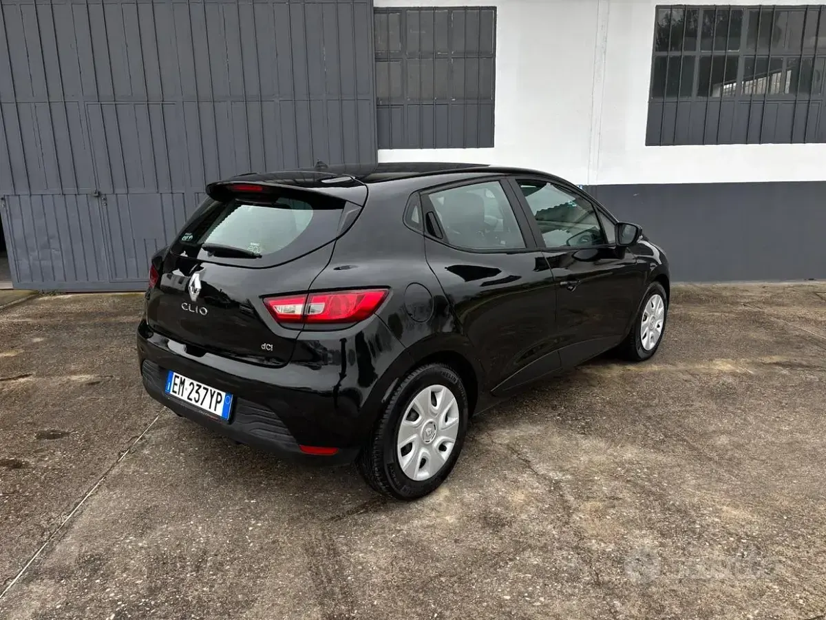Usata Renault Clio IV 75 CV (55 kW) 2012 Nero Berlina