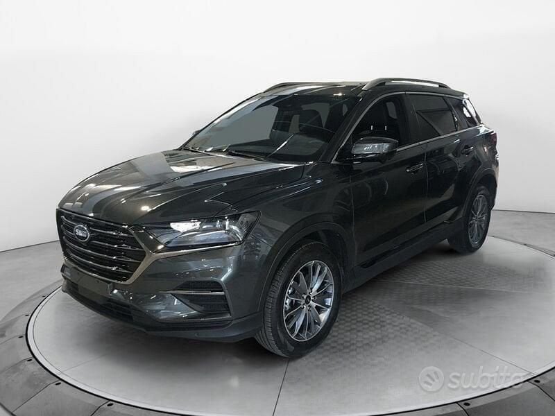 Nuova SWM G01 133 CV (97 kW) 2025 Grigio scuro SUV
