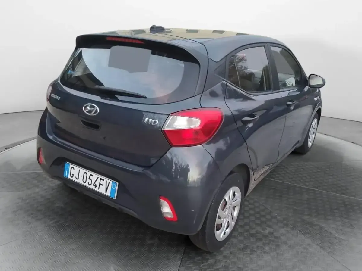 Usata Hyundai i10 Advanced Plus 67 CV (49 kW) 2022 Grigio Utilitaria