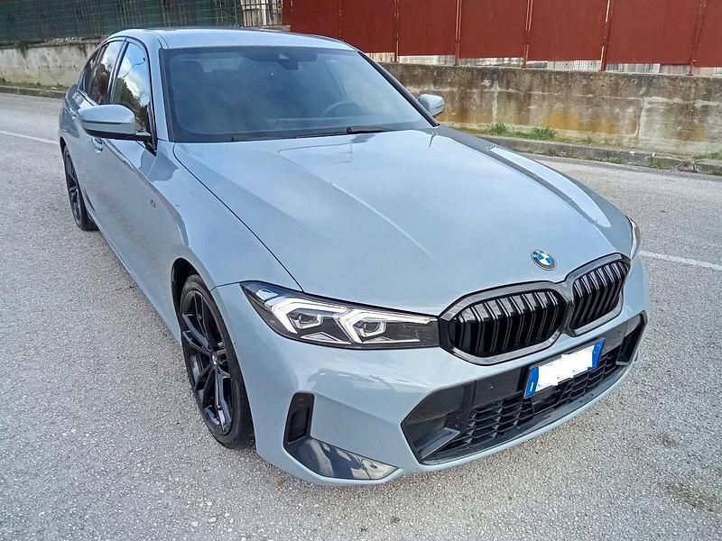 Usata BMW 320e M Sport 190 CV (139 kW) 2024 Grigio Berlina
