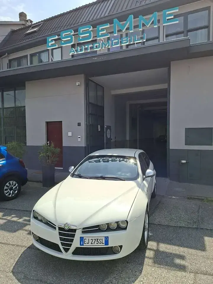 Usata Alfa Romeo 159 Distinctive 136 CV (100 kW) 2011 Bianco Station wagon