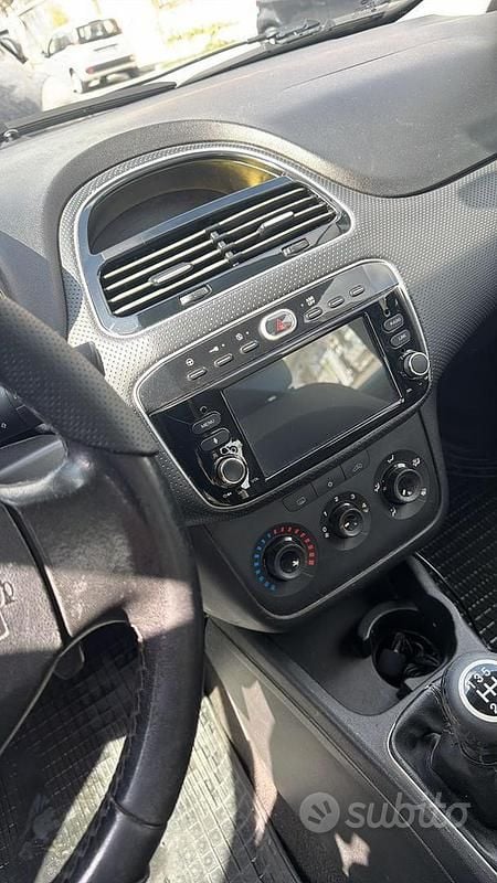 Usata Fiat Punto Evo 95 CV (69 kW) 2011 Grigio Utilitaria