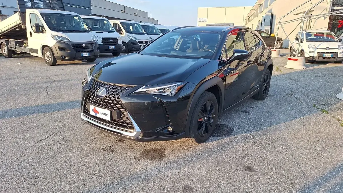 Usata Lexus UX Business Edition 152 CV (111 kW) 2021 Nero SUV