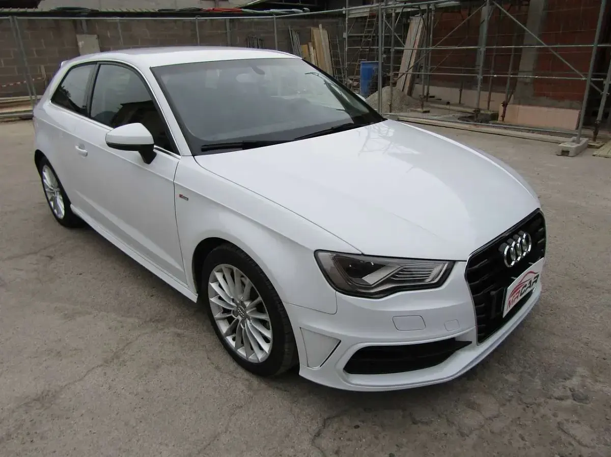 Usata Audi A3 S-Line 105 CV (77 kW) 2015 Bianco Berlina