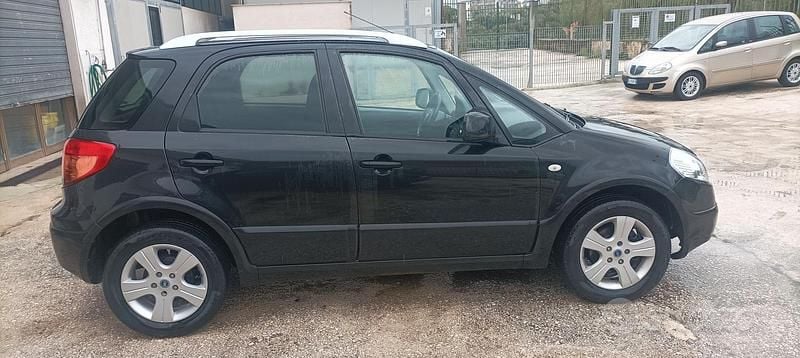 Usata Fiat Sedici 120 CV (88 kW) 2008 Nero SUV