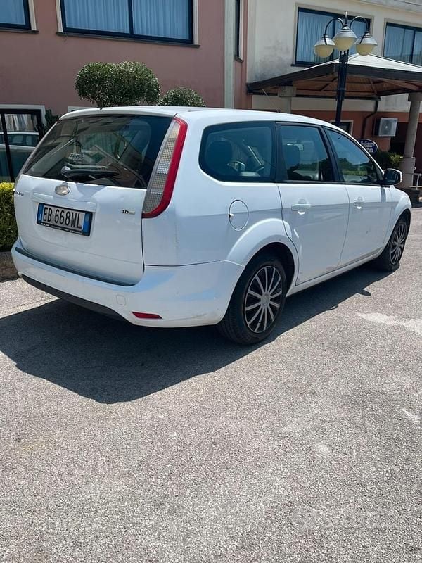 Usata Ford Focus 109 CV (80 kW) 2010 Station wagon